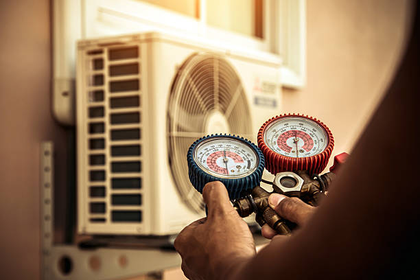 Professional Hvac Repair technician working in Westerville, OH
